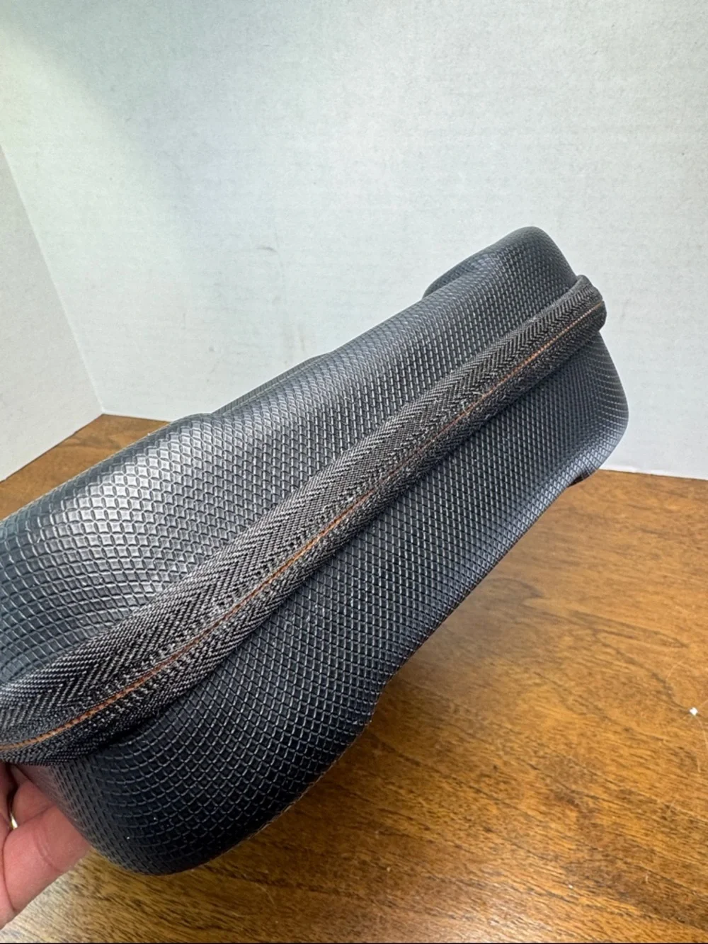 NWT USA Gear XL Semi-Hard Shell Dart Protective Case for 15 Darts Tips, Flights